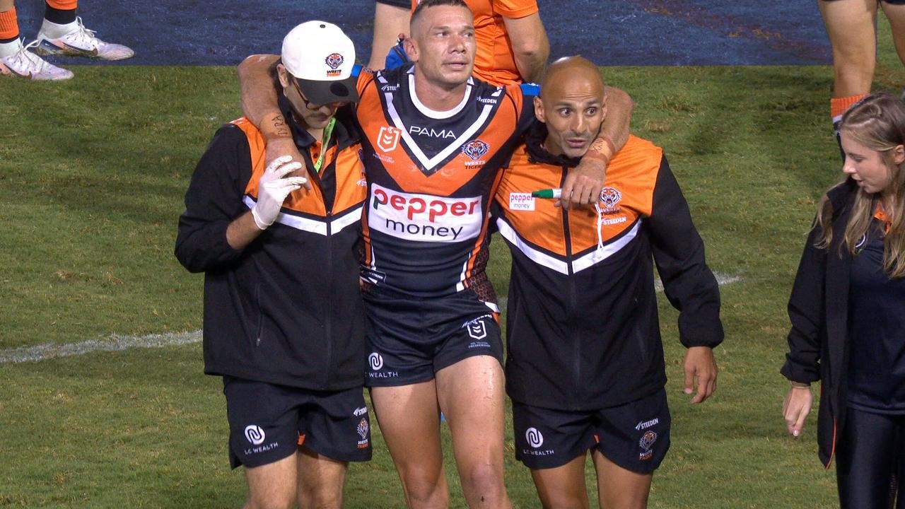 Casuual hall, brent, churches of churks, tigers, morners, cameron murray, slareell sydney sydney sydney rabbiths; Sion katoa, dallin watene-zegezony to new new zealand garriors - random wild - random bond, latest video