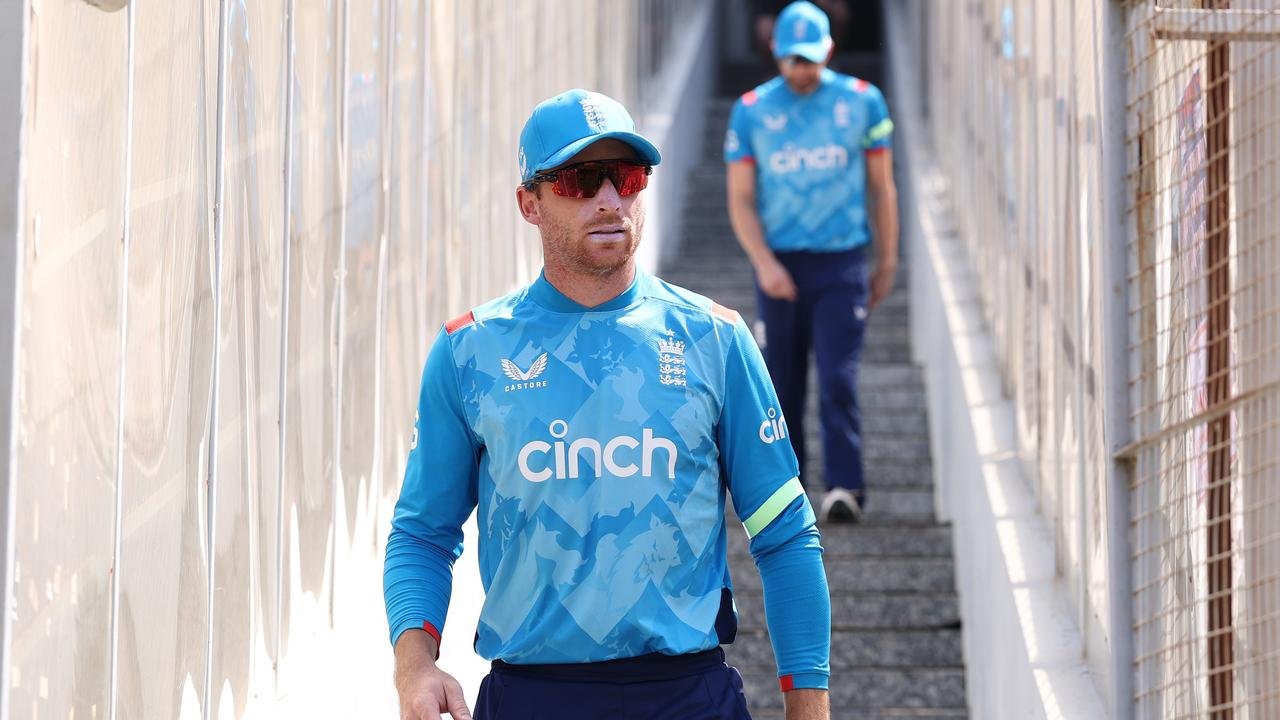 Australia vs England, Lay, who is supported of inhillah, B 'English winks Trote the newie and news trotry