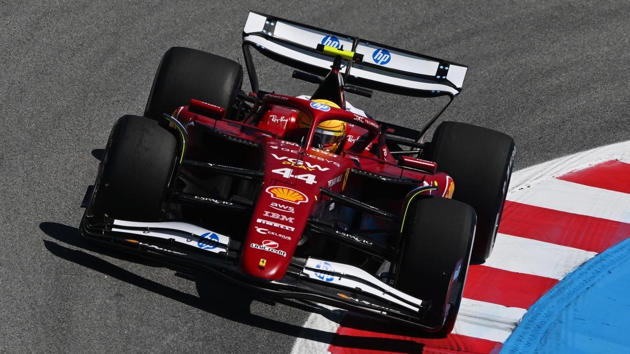 Lewis Hamilton 'undrive' Ferrari, Nico Rosberg Chamber Ana of the Scale square after the first time in Catalonia's Circuit, nus /