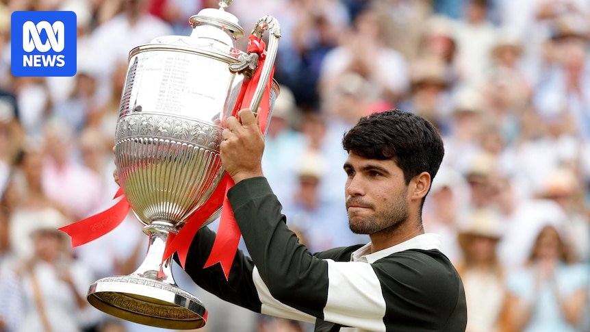 Carlos Alararz wins the Queen Club title Over Jiri lehecla in front of Wimbledon