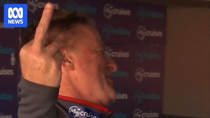 Damien Hardwick end by afl after the golden water of the golden flips off the Umpire